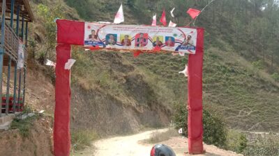 आचार संहिता मिचेर प्रचारका लागि स्वागत द्वार निर्माण