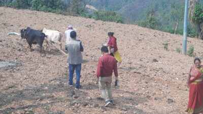 उम्मेदवार भोट माग्दै मेलापातमा