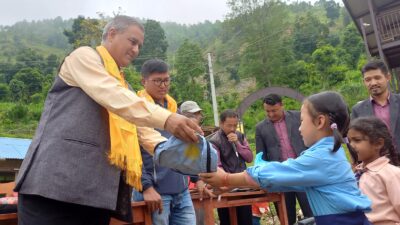 लायन्स क्लबद्वारा झोला वितरण