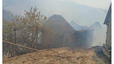 आगाेलागिबाट साघुटारमा ६ घर जलेर नष्ट,आगाे नियन्त्रणमा ल्याउने प्रयास जारी