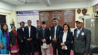 सर्वसाधारणलाई अदालती प्रक्रियाबारे जानकारी दिदै जिल्ला न्यायाधीश राजेन्द्र नेपाल