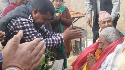 रामेछापका रामचन्द्र मतदाता भेटघाटमा